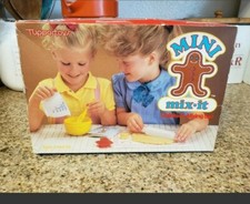 tupperware tupper toys Vintage Set in box