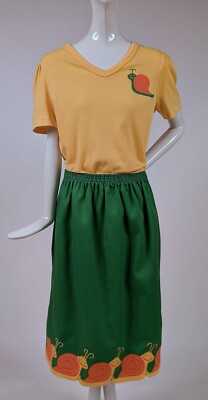 SO CUTE VINTAGE 1970’S SNAIL TOP MATCHING SKIRT - Main Image