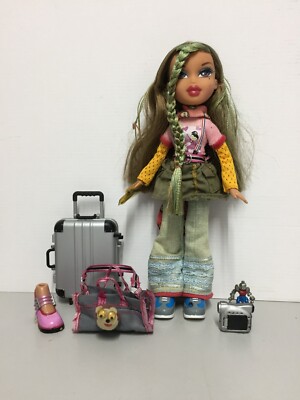 Bratz Yasmin Tokyo a Go Go doll 2004 MGA INCOMPLETE READ