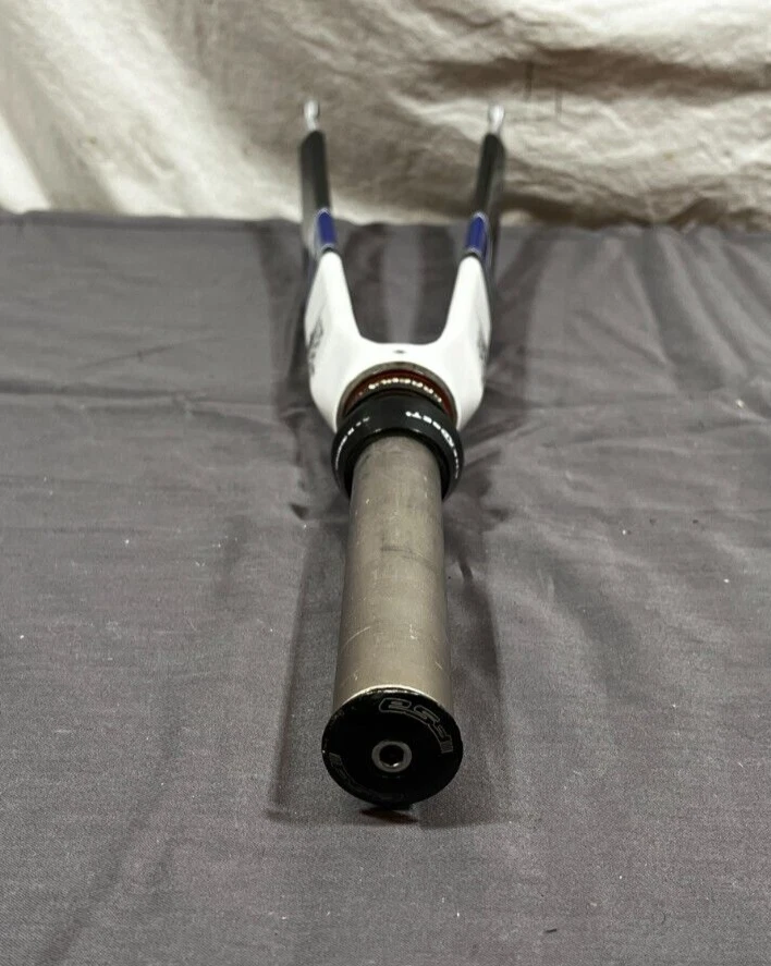 K2 DCD Dynamic Carbon Damping 700C Fork 200mm 1-1/8" Steerer Aheadset Kinesis - Image 4 of 4