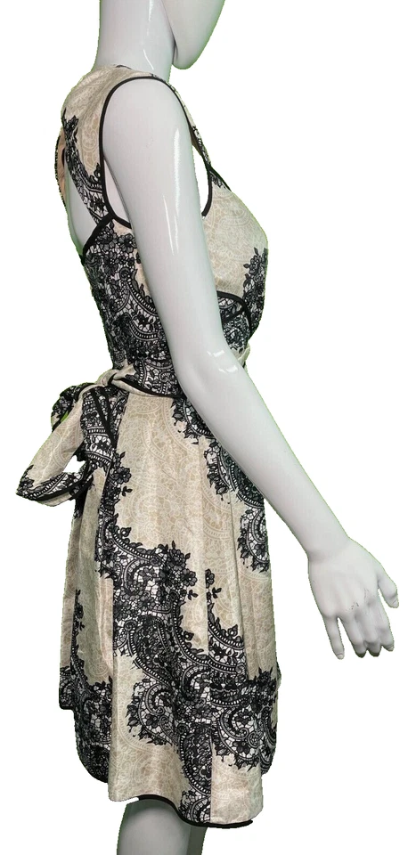 NUEVO Vestido Formal Jessica Simpson Negro/Blanco Talla 2 Cintura Hasta la Rodilla Foto 2 de 4