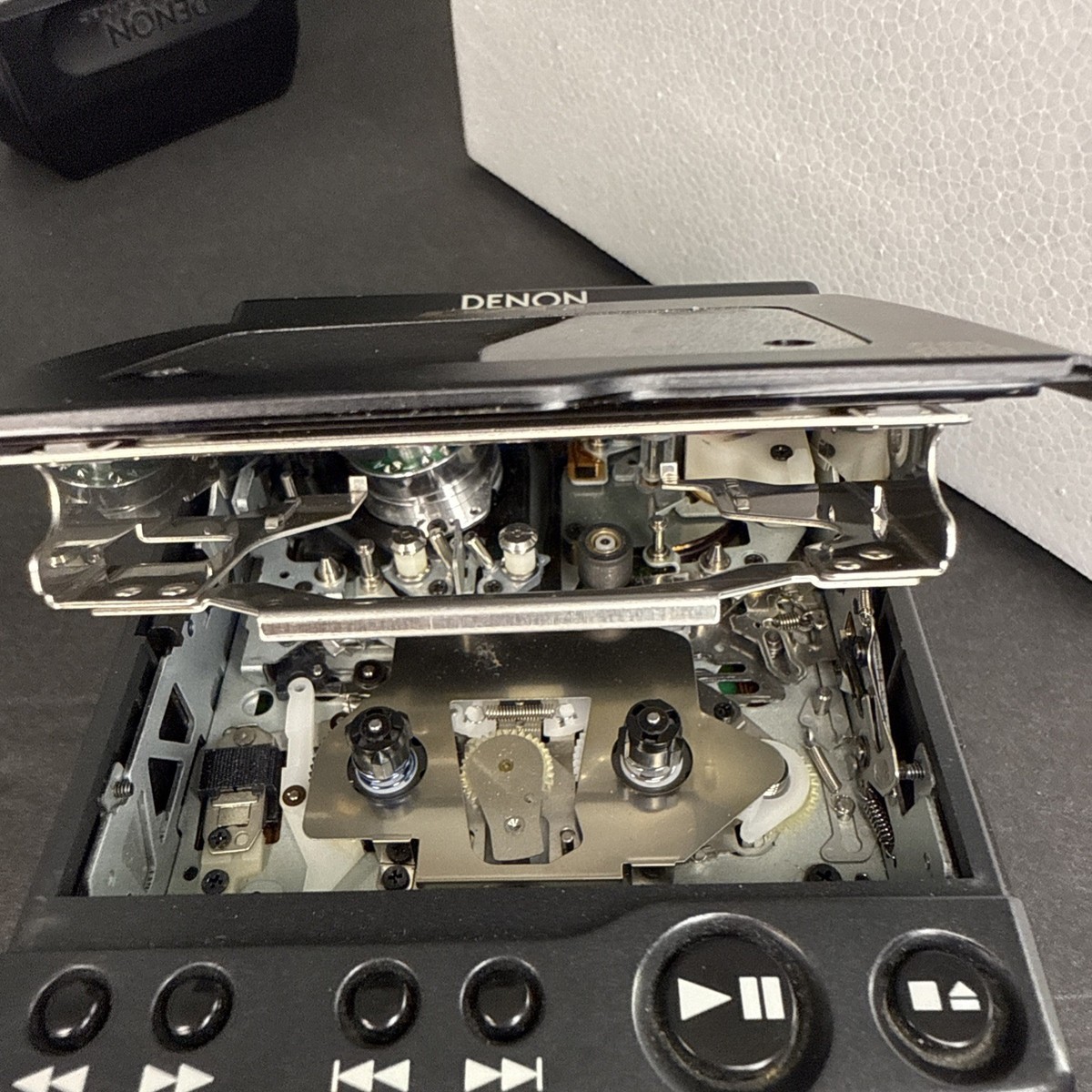 Denon DTR-80P DAT Recorder Portable Digital Audio Tape