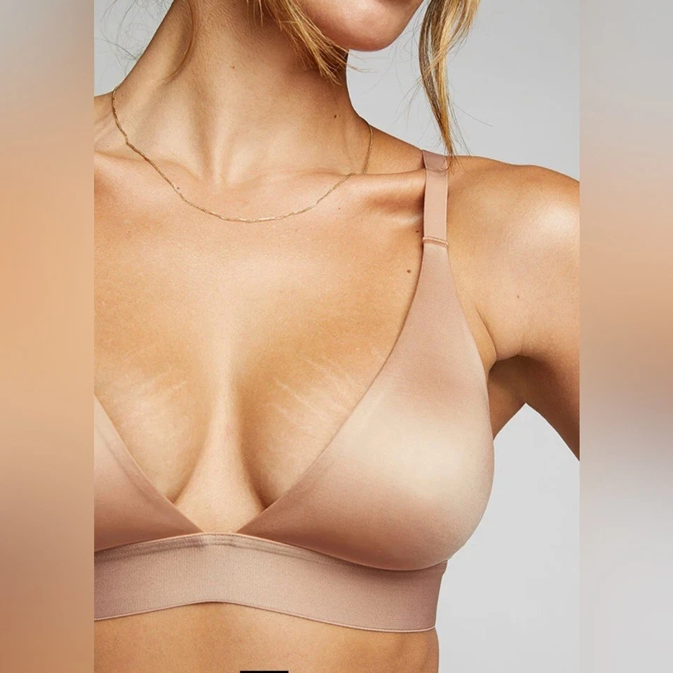 Bralette Inalámbrico Triángulo Negativo Glace en Buff Nude Talla 2 $75 Foto 3 de 4
