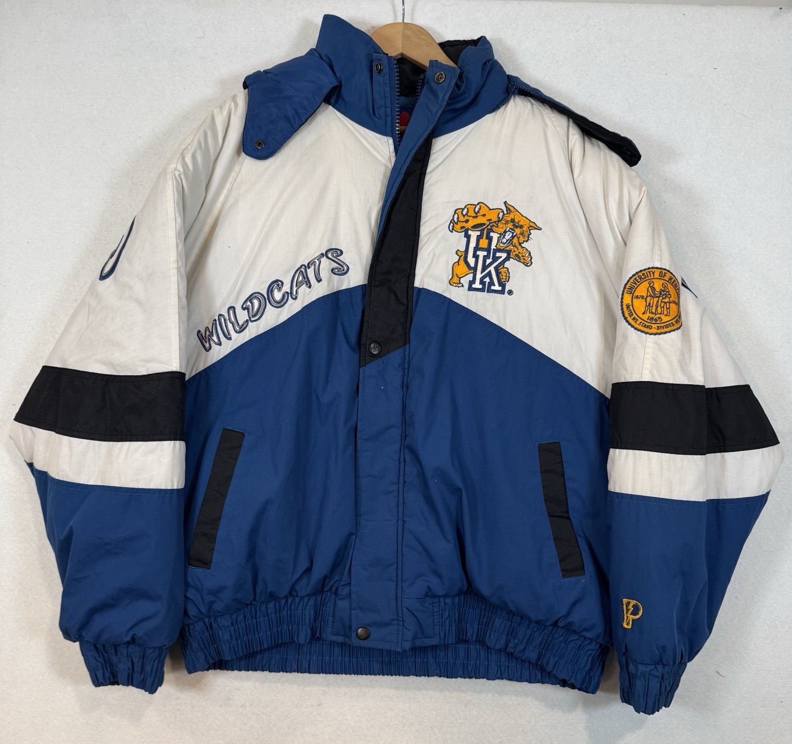 Vtg 90's UK Kentucky Wildcats Pro Player Graffiti Puffer Coat XL
