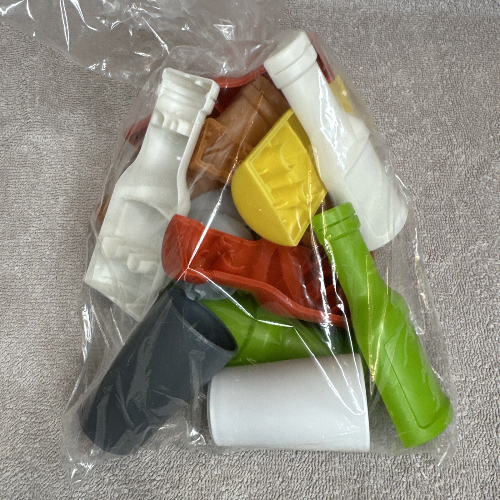 SALE!! Step 2 kitchen replacement parts 5 Bottles Spices / Sauces + S&P Grinders