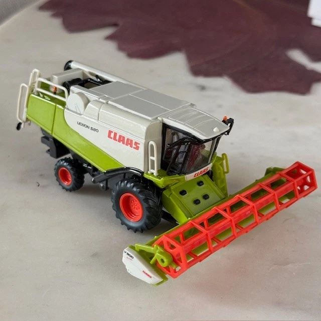 Norscot HO 1:87 Scale Claas Lexion 580 Combine Harvester #56016 - New no box - Image 2 of 4