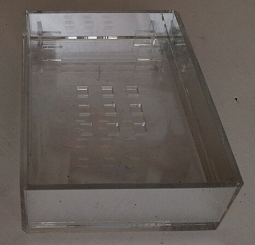 Kohl's clear acrylic soap dish with mirrored sides - Picture 2 of 7
