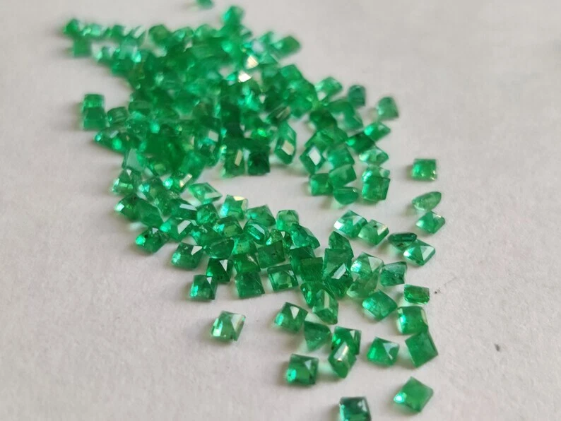 AAA Quality 10 Pcs Natural Emerald 3mm Square Calibrated Size Loose Gemstone - Image 2 of 4