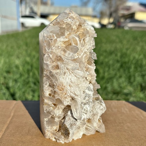 1.67LB Natural Agate coexists with white crystal clusters Obelisk tower point - 第 1/14 張圖片