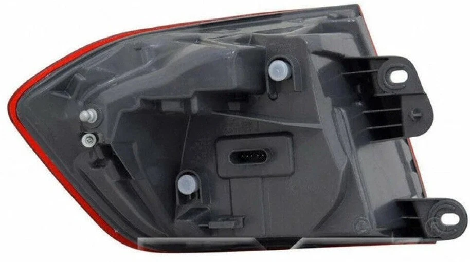 LUZ TRASERA PASAJERO DERECHO BMW SERIE 3 2016-2018 F30 M3 F80 LUZ TRASERA Foto 2 de 2