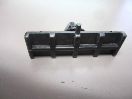 8 Pcs 1994-2004 Ford Mustang Rocker Moulding Ground Effects Retainers Body Clips - Picture 5 of 6