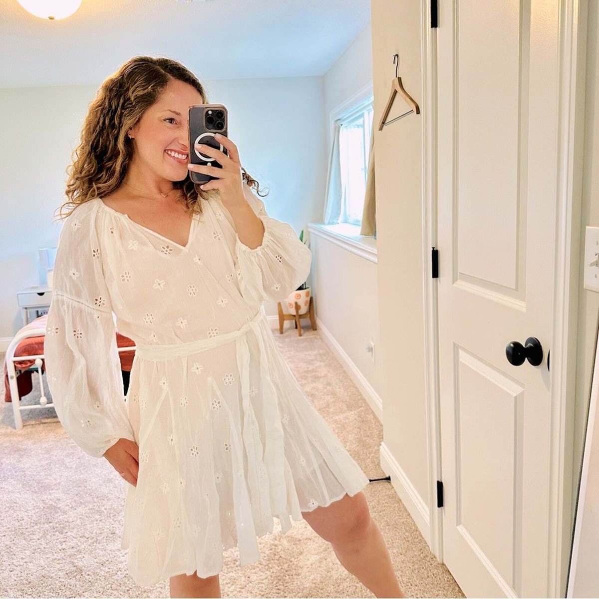 tuckernuck velvet dress NWT Graham & Spencer White Mini Medium and pleats at the waistline for a chic silhouette that is easy to wear for endless occasions Hyacinth House Emerald Green Burnout