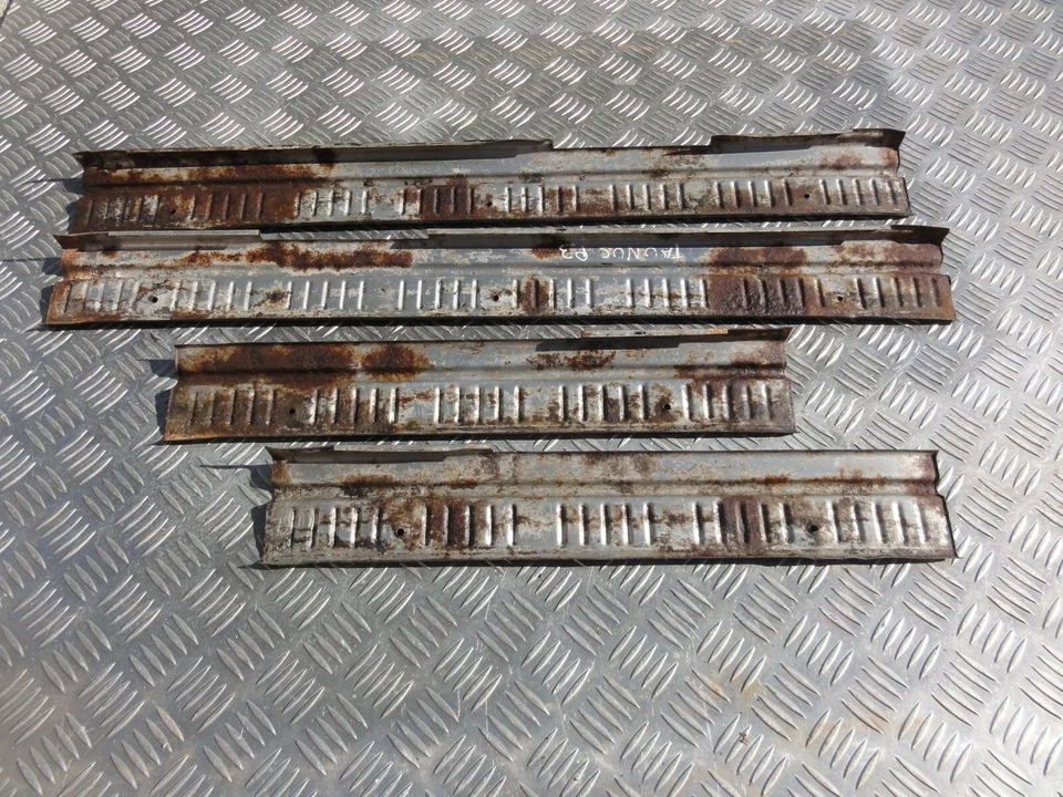 FORD TAUNUS SEDÁN 17M P3 - moldura de moldura Foto 4 de 4