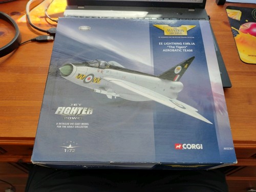Corgi Aviation Archive EE Lightning F.Mk.1a XM143 74 Sqd RAF "Tigers" AA32301 - Imagen 2 de 17