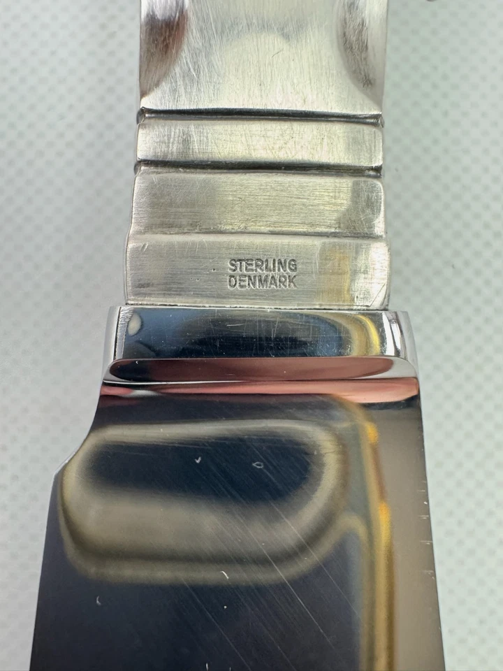 Cuchillo para pasteles martillado de plata esterlina continental Georg Jensen de colección SIN MONO con caja Foto 2 de 4