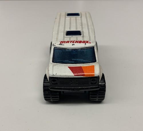 Coche suelto Chevy 1981 4x4 furgoneta de carreras BF Goodrich blanco Macao - Imagen 2 de 12
