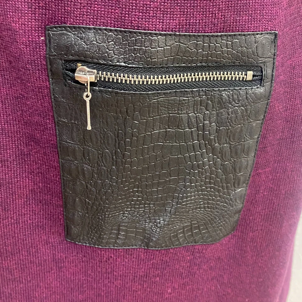 Vestido Neiman Marcus tejido púrpura con detalles de bolsillo de cuero sintético en la parte delantera talla L Foto 3 de 4