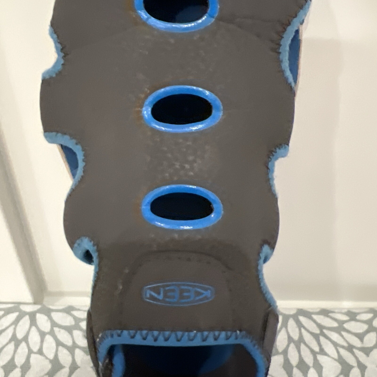Picture 2 of 5