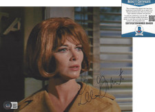 LEE GRANT SIGNED 'VALLEY OF THE DOLLS' 8x10 MOVIE PHOTO ACTRESS BECKETT BAS COA