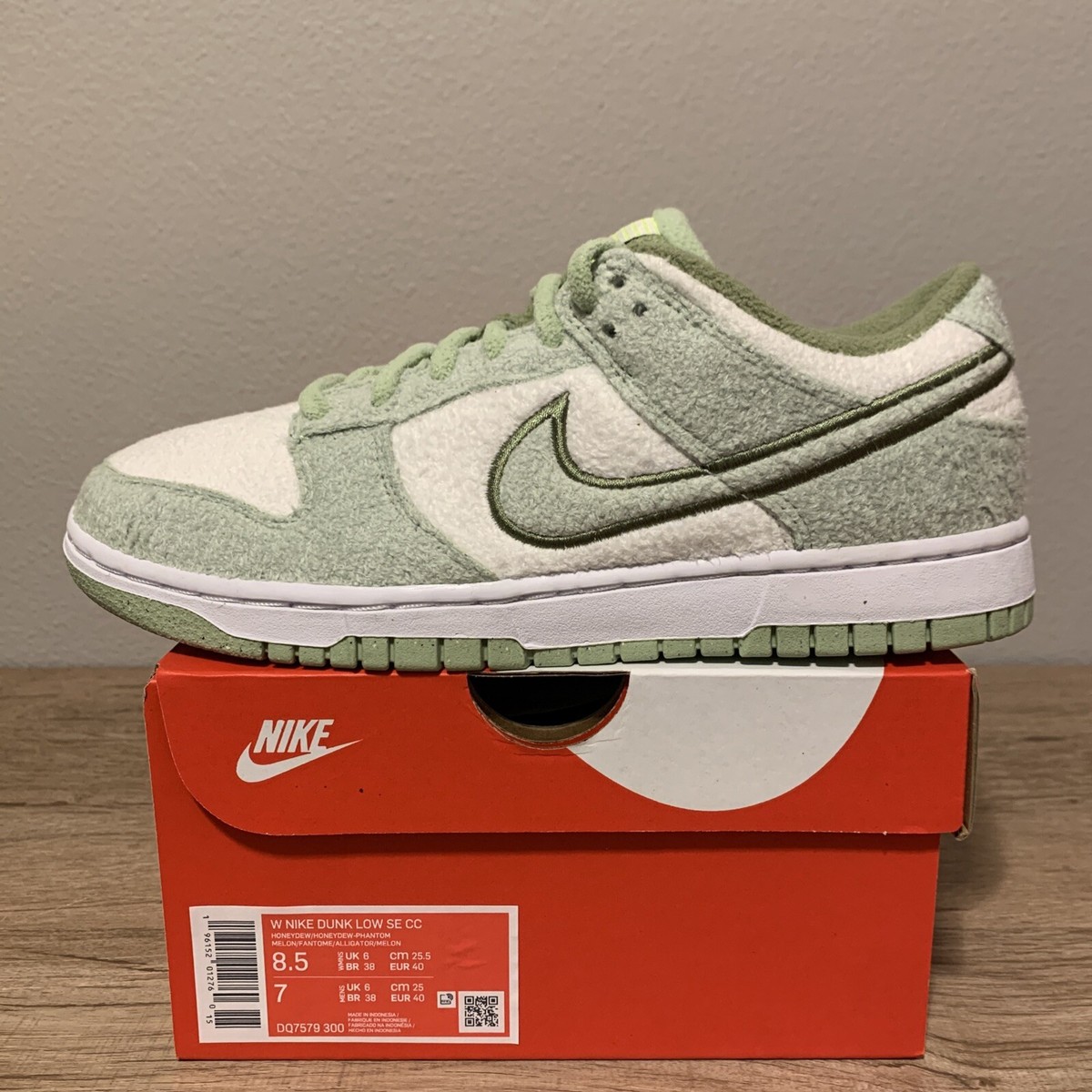 靴 Nike WMNS Dunk Low SE Honeydew Amazon.com | Nike Womens WMNS Dunk Low SE CC DQ7579 300