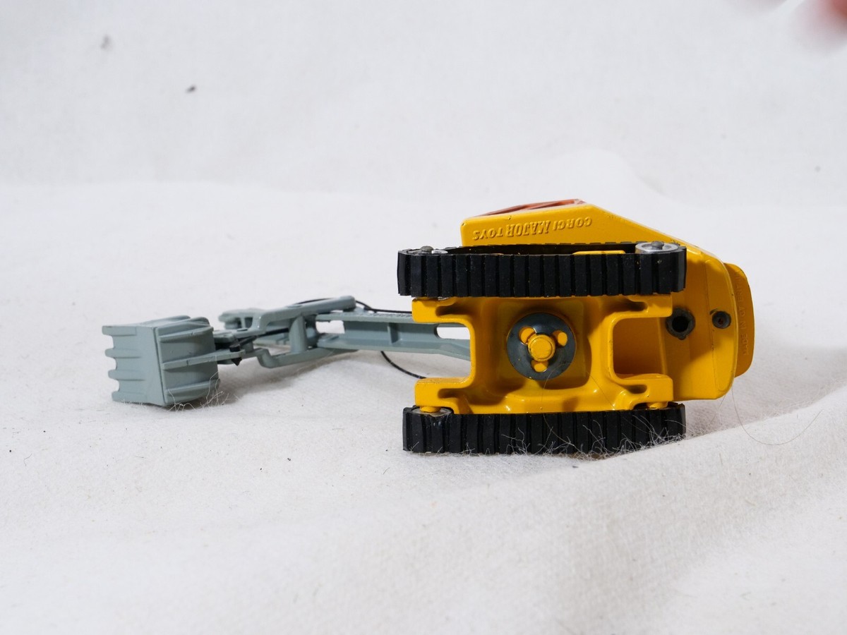 Corgi 1128 Priestman Cub Showel avec boite