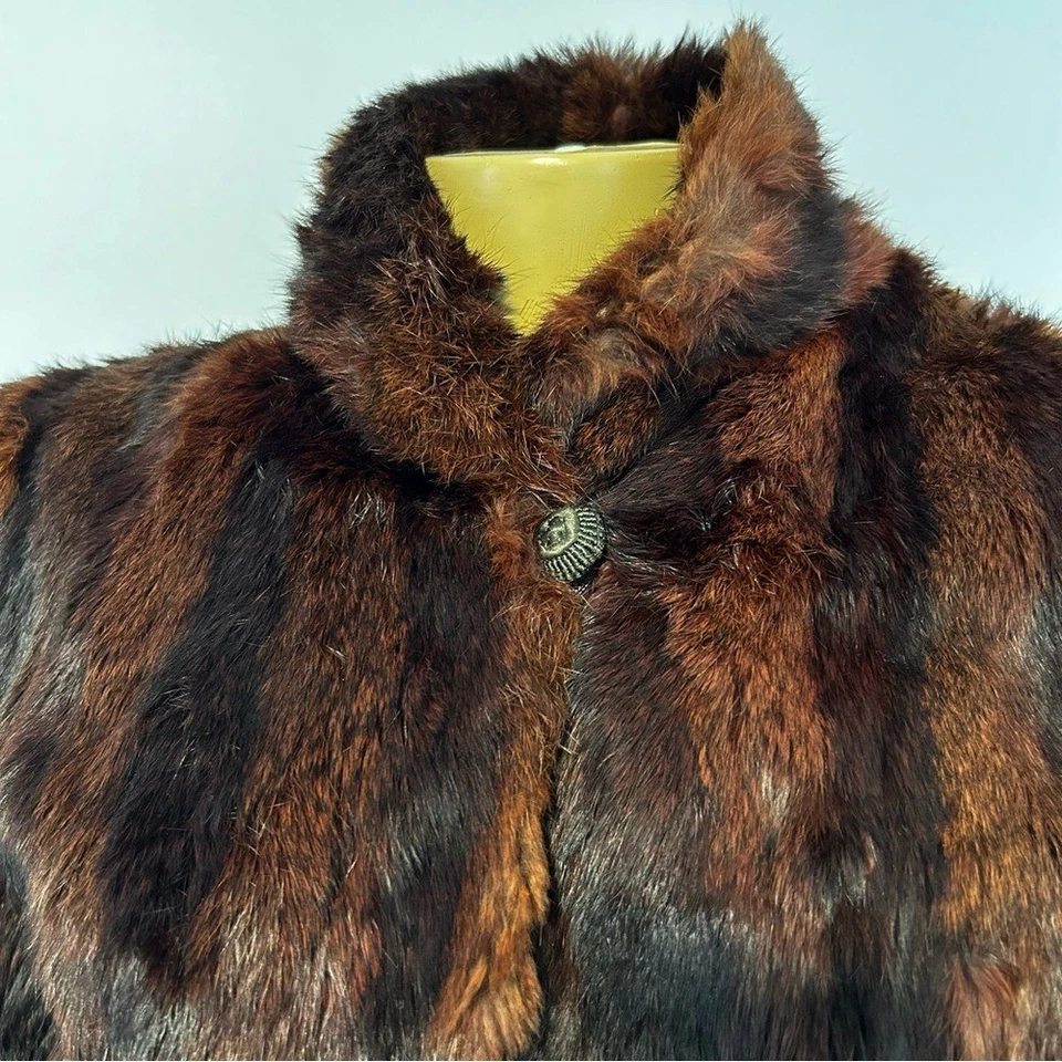 Abrigo vintage de piel a rayas marrón negro talla mediana Foto 3 de 4