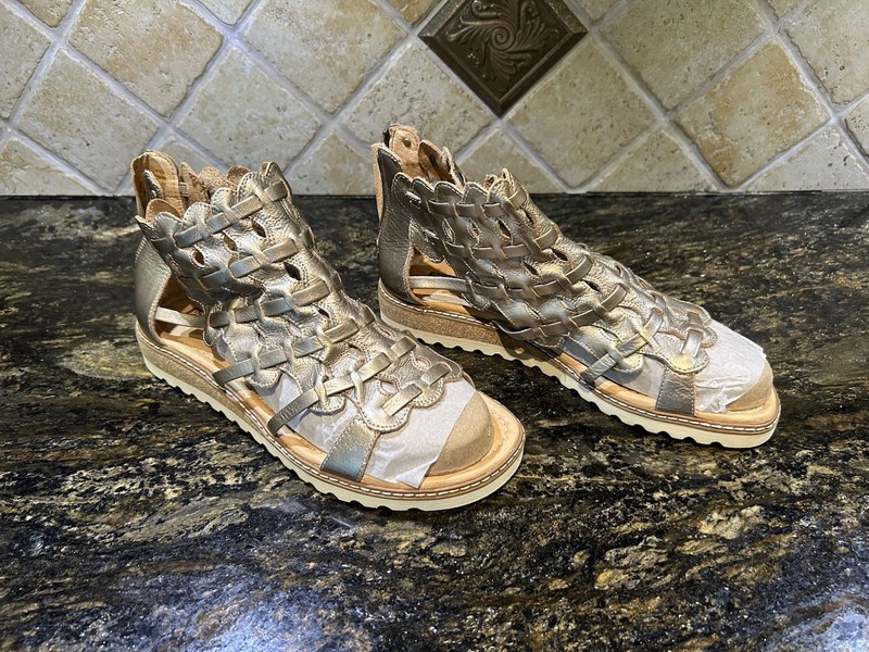 NWOB Pikolinos Sandals Alcudia Gladiator Zip Up Sandal Leather Sz 39 Champagne