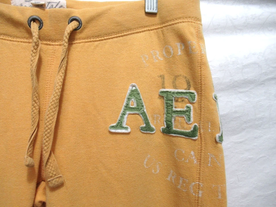 Moletom Aeropostale feminino grande amarelo com capuz zíper completo calça de moletom pequena - Imagem 3 de 4