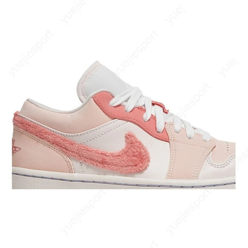 Swooshers para mujer Air Jordan 1 Low Se Mighty DM5443-666 Foto 2 de 4