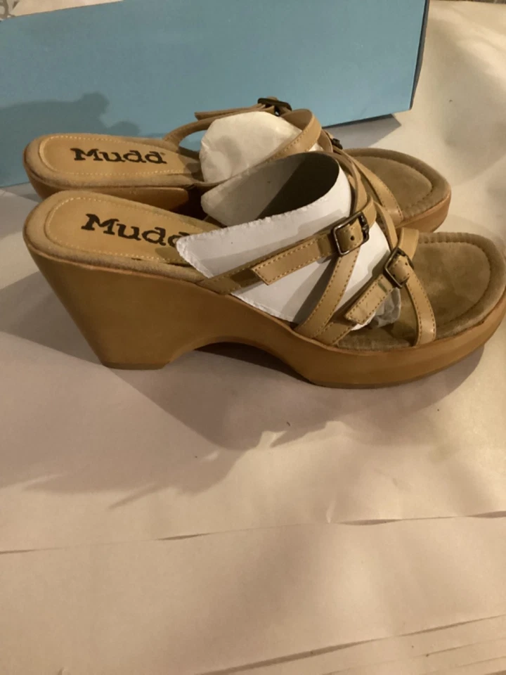 Sandalia vintage Mudd Poste beige talla 7,5 en excelente estado Foto 2 de 4