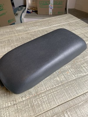 97-03 Grand Prix - Center Console Lid Arm Rest Cover Top Padded Light Gray OEM