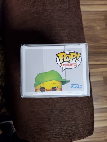 Tweety in Sweater Funko Pop #1234 SDCC 2023 Looney Tunes Toy Tokyo Sticker - Bild 6 von 7