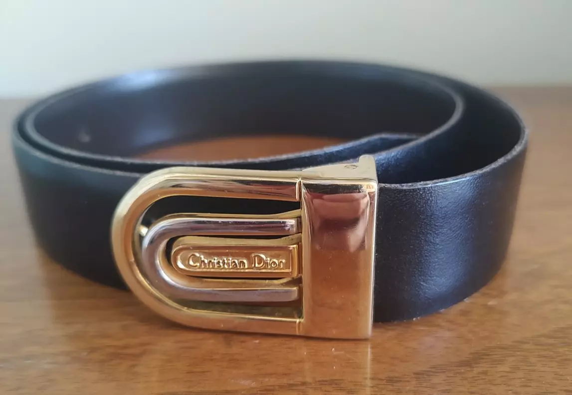 Ceinture vintage Christian Dior taille 28 33 cuir noir petite boucle dorée