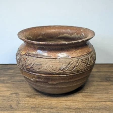 4¾" Studio Pottery Hand Thrown, Stoneware Planter Pot, Signed "Sue Hansen 76"