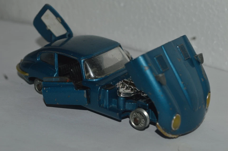 CORGI TOYS Jaguar E Tipo 2 + 2 Azul #335 Gran Bretaña 1968 Faltan neumáticos como están Foto 2 de 4