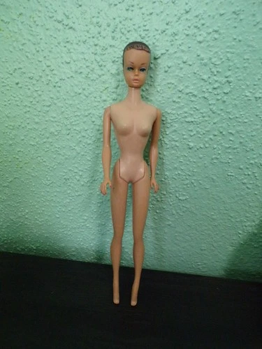 Barbie Mattel 1960s vintage Fashion Queen "Midge" Doll