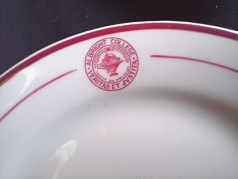 VINTAGE 1941 ALBRIGHT COLLEGE CARR CHINA 6 1/4" PLATE TOPMARKED RESTAURANT WARE