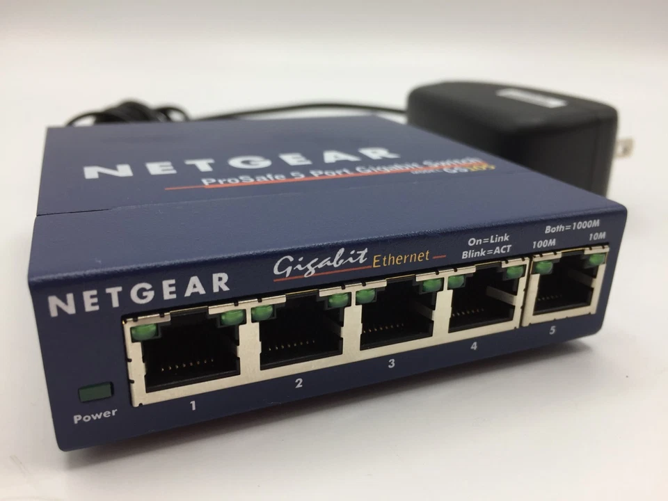 NetGear ProSafe GS105 v4 5-Port Gigabit Ethernet Switch ~ FREE S/H - Image 2 of 3