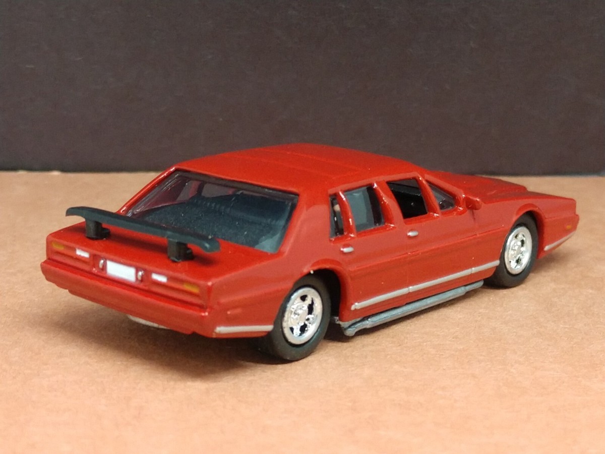 1983 '83 Aston Martin Lagonda 5.3L V8 1:64 Scale Limited Edition