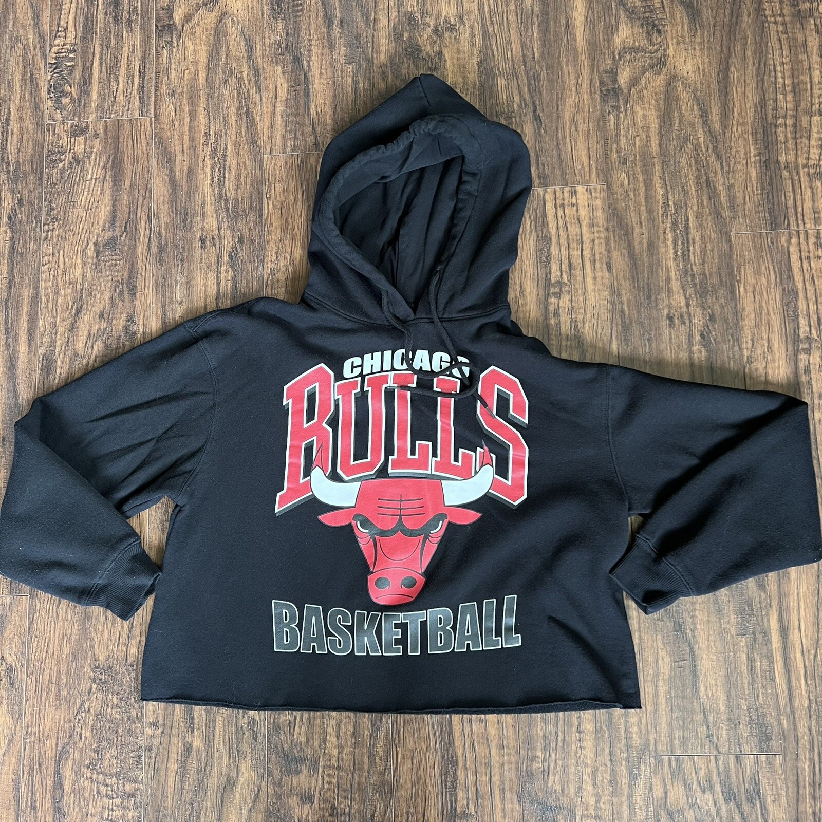 Chicago Bulls Hybrid Apparel Basketball Raw Hem Cropped Women Hoodie -  Small | eBay