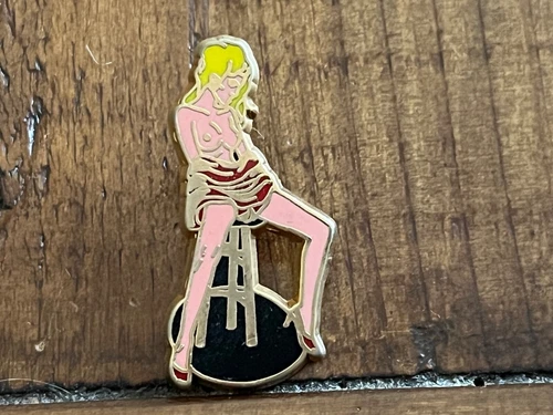 SEXY PIN PINS PIN-UP LINGERIE LUXURY ELIXYR GOLD VERSION a1
