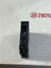 Square D QO130 1 Pole 30 Amp 120/240V AC Type QO Plug In Yellow  Circuit Breaker