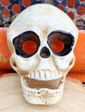Totenkopf Flaschenöffner Gothic Look Wandhalterung Gusseisen Totenkopf