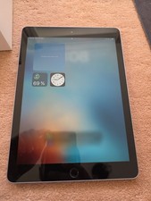 Apple iPad (6. Generation) - 32GB - Wi-Fi - Space Gray