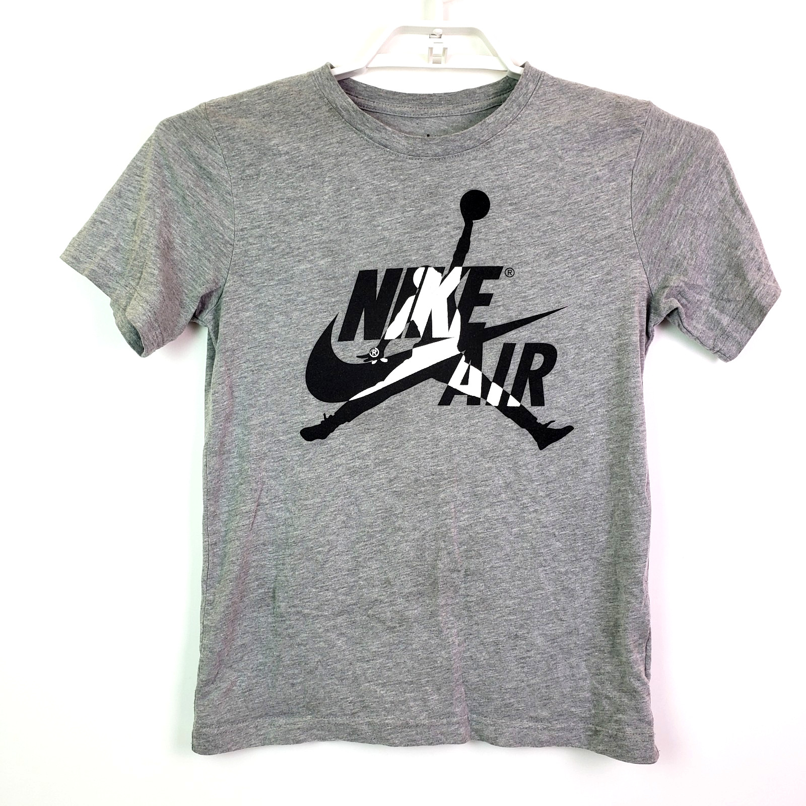 Nike Air Jordan Boys Size L Gray Short Sleeve Crew Graphic T-Shirt