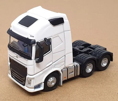 Oxford Diecast 1/76 Scale 76WHVOLCAB - Volvo FH4 Truck Cab - White - Image 1 of 4