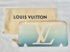 Louis Vuitton Zippy Wallet By The Pool Monogr...
