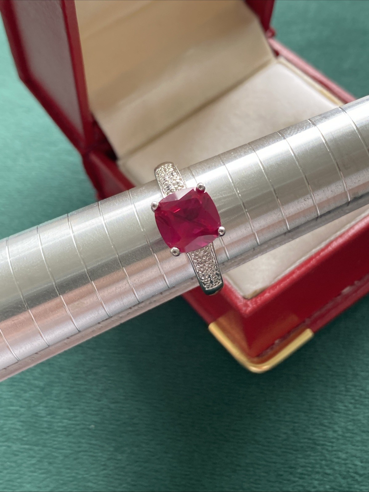 very beautiful silver ring with ruby ​​925. - image 10