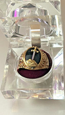 Bague homme Franklin Mint Onyx Excalibur épée or 10 carats 13 vintage médiéval