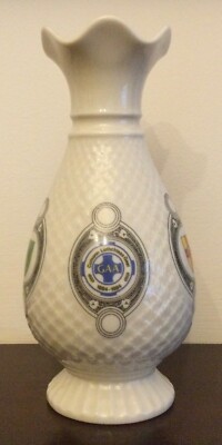 Belleek GAA 100 Jahre Gedenkvase - Goldbodenstempel